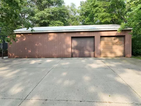 670 Lone Pne, Harrison, MI 48625 photo 12