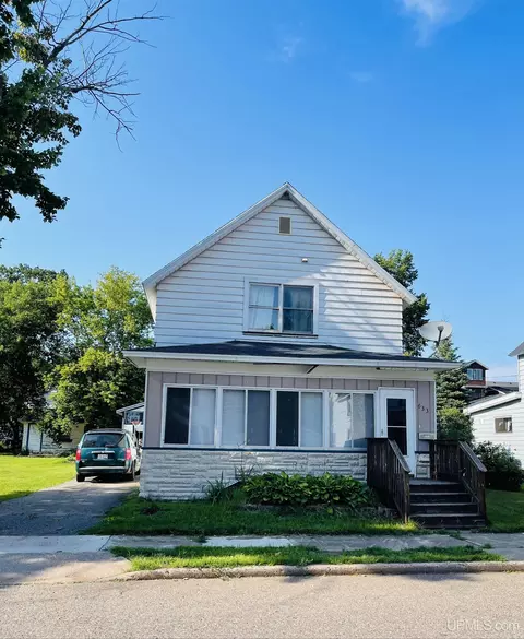 633 Empire, Ishpeming, MI 49849