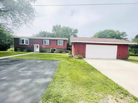 6479 N 1st, Wells, MI 49894