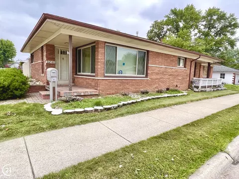 24502 Tuscany, Eastpointe, MI 48021
