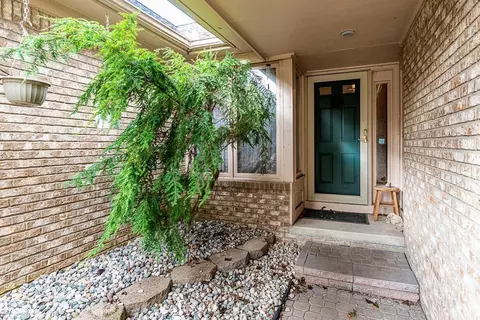 46865 Fox Run, Macomb, MI 48044 photo 2