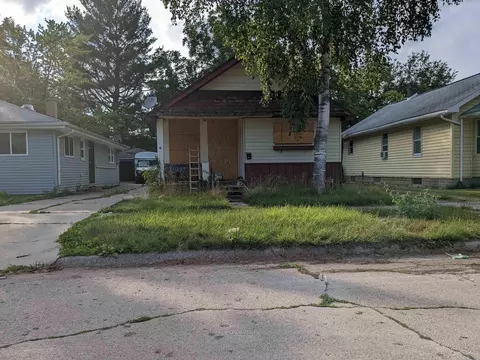 2261 S Niagara, Saginaw, MI 48602