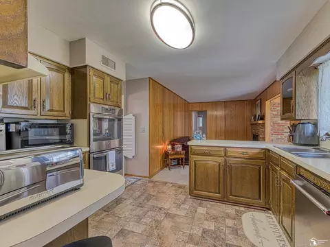 1596 Riverview, Monroe, MI 48162 photo 9