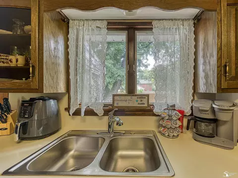 1596 Riverview, Monroe, MI 48162 photo 8