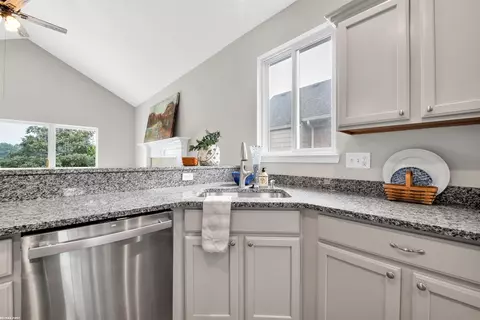 22589 Cass, Macomb, MI 48042 photo 11