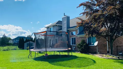 48452 Dunn, Macomb, MI 48044 photo 10
