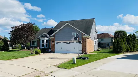 48452 Dunn, Macomb, MI 48044 photo 3