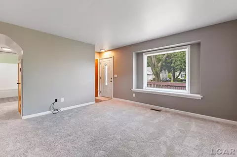 670 Lenawee, Adrian, MI 49221 photo 8
