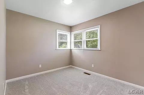 670 Lenawee, Adrian, MI 49221 photo 18