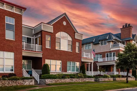 620 S Lakeshore, Marquette, MI 49855