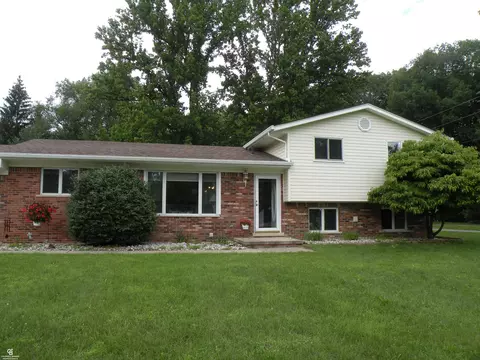 10428 Puttygut, Casco, MI 48064