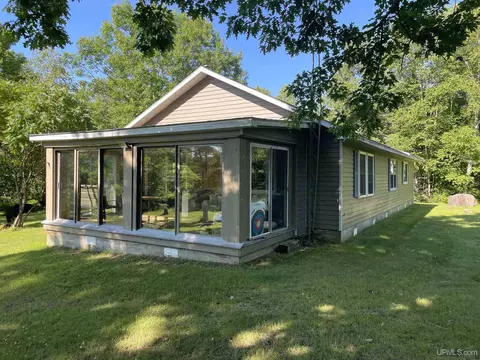 n16456 East Roush Road, Pembine, WI 54156