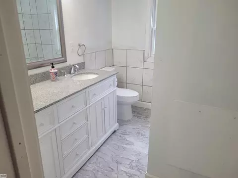 Bath - 1813 St Clair Riv, Algonac, MI 48001 photo 2 of 2