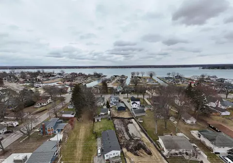 View/Area - 1813 St Clair Riv, Algonac, MI 48001 photo 3 of 10
