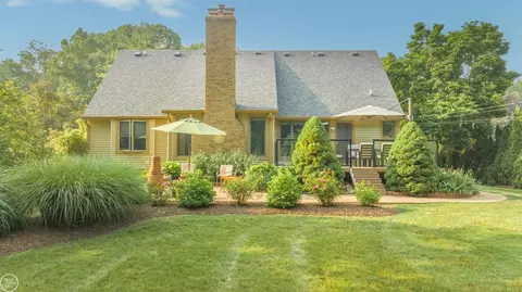 35520 Richwood, Richmond, MI 48062