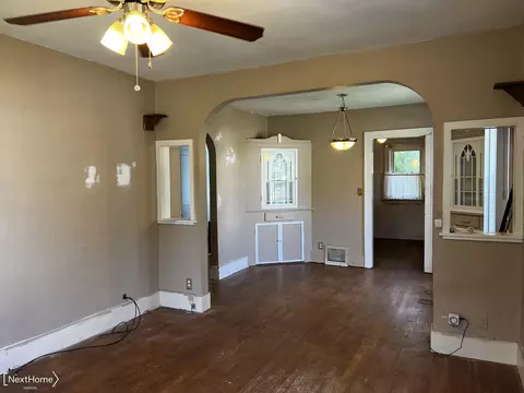 3202 Clairmont, Flint, MI 48503 photo 4