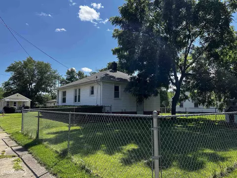 3202 Clairmont, Flint, MI 48503 photo 2