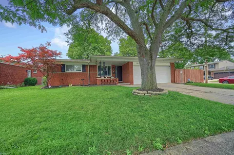 12151 Diegel, Warren, MI 48093
