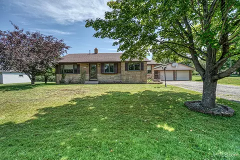 121 W 4th, Caspian, MI 49915