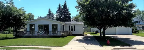 304 Tickner, Linden, MI 48451