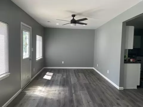 1398 Lynton, Flint, MI 48507 photo 3