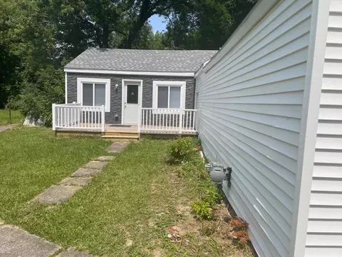 1398 Lynton, Flint, MI 48507 photo 2