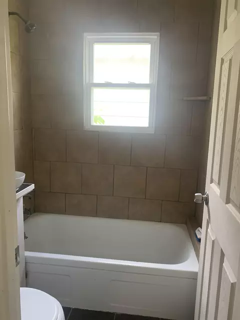 917 Stocker, Flint, MI 48503 photo 10