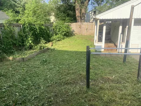 917 Stocker, Flint, MI 48503 photo 17