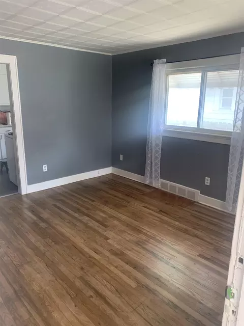 917 Stocker, Flint, MI 48503 photo 4