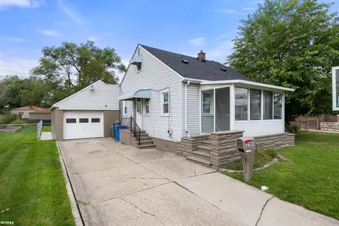 22861 Oaklane, Warren, MI 48089
