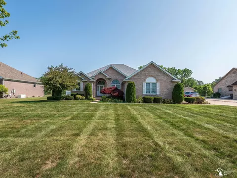 2686 S Custer, Monroe, MI 48161