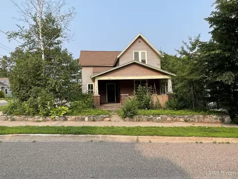 603 High, Marquette, MI 49855