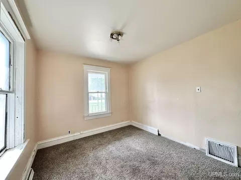 808 E D, Iron Mountain, MI 49801 photo 8
