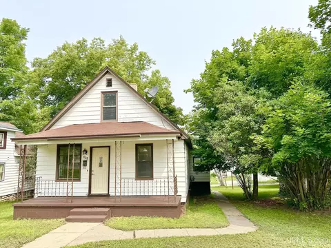 808 E D, Iron Mountain, MI 49801 photo 12
