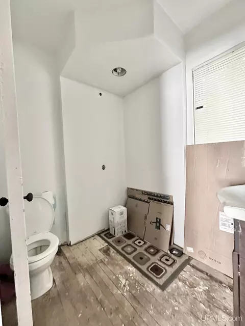 808 E D, Iron Mountain, MI 49801 photo 6