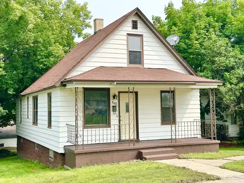 808 E D, Iron Mountain, MI 49801