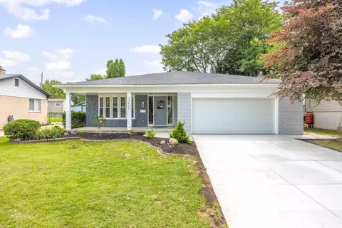 33860 Coachwood, Sterling Heights, MI 48312