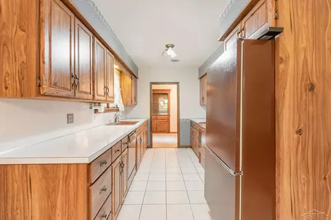 4640 E Laporte, Freeland, MI 48623 photo 3