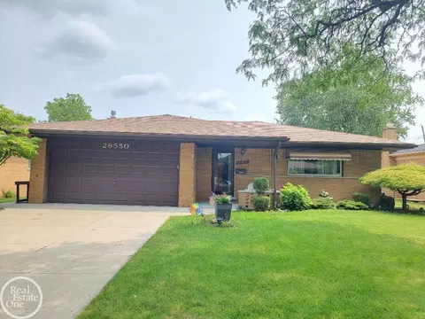 29550 Orvylle, Warren, MI 48092