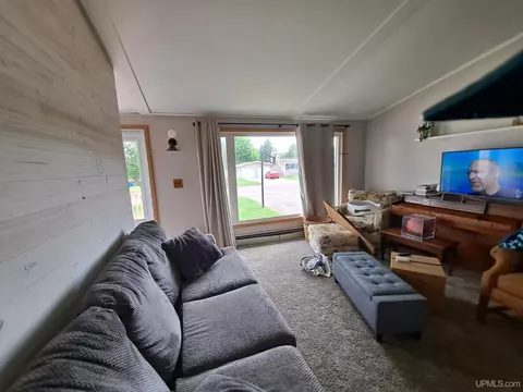 1760 Rosewood, Ishpeming, MI 49849 photo 3