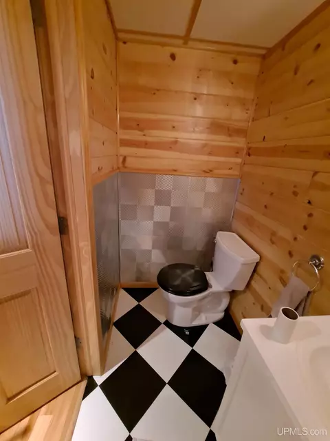 1760 Rosewood, Ishpeming, MI 49849 photo 15