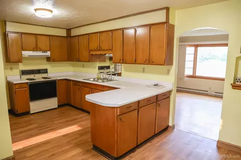 135 Stoneville, Ishpeming, MI 49849 photo 8
