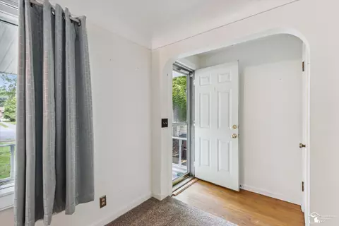 2857 N Custer, Monroe, MI 48162 photo 7