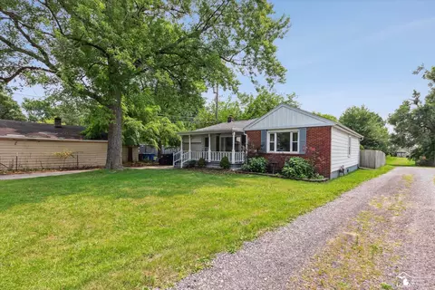2857 N Custer, Monroe, MI 48162 photo 4