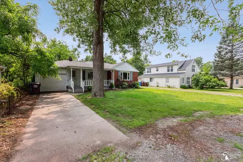 2857 N Custer, Monroe, MI 48162 photo 2