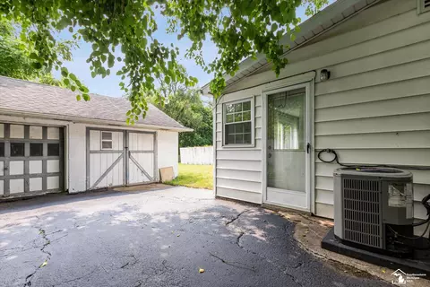 2857 N Custer, Monroe, MI 48162 photo 39