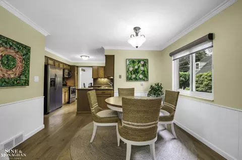 489 Saddle, Grosse Pointe Woods, MI 48236 photo 14