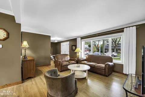 489 Saddle, Grosse Pointe Woods, MI 48236 photo 6