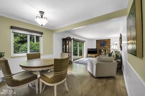 489 Saddle, Grosse Pointe Woods, MI 48236 photo 13