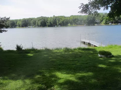 3236 Vandeusen, Harrison, MI 48625 photo 3